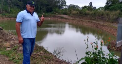 Diretor do SAMAE comemora captação de água do rio