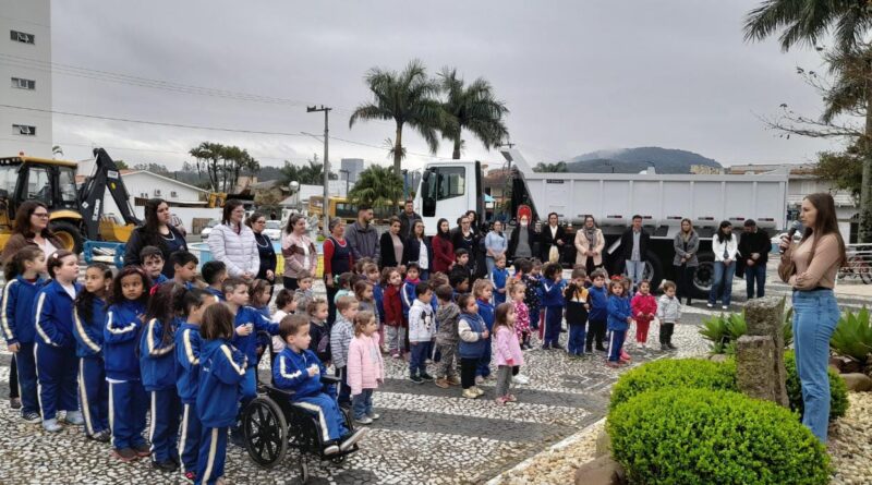 Secretária de Educação Estela Simoni Fermo compartilha com todos esta conquista